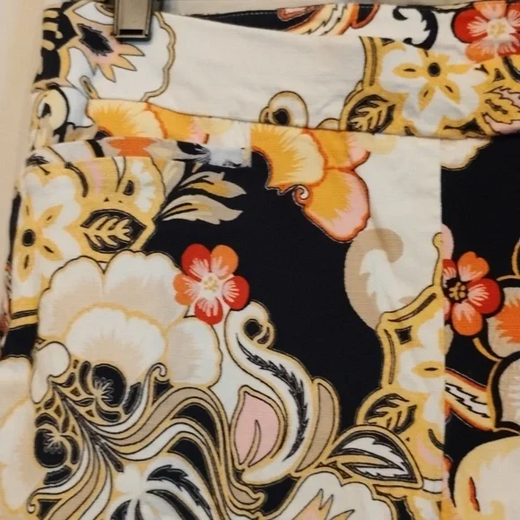 Chico's Orange and Black Ankle Cropped Pants & Cardigan - Picture 6 of 10